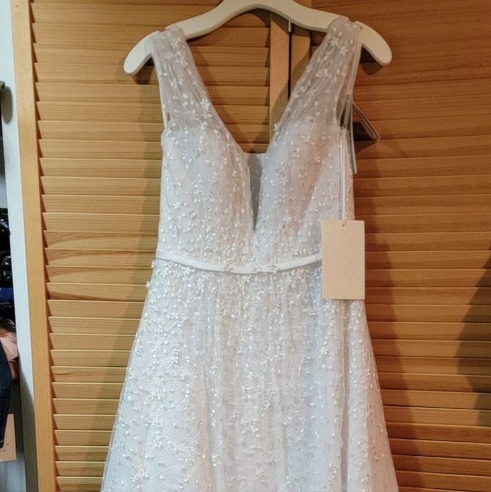 Melissa Sweet 3D Floral Wedding Dress 💕 RARE White!! - Picture 6 of 7